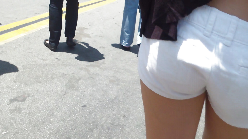 Teen girls butts & ass in public hidden cam  #36585860