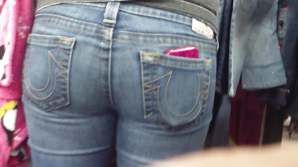Teen girls butts & ass in public hidden cam  #36585887