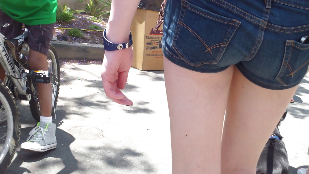 Teen girls butts & ass in public hidden cam  #36585959