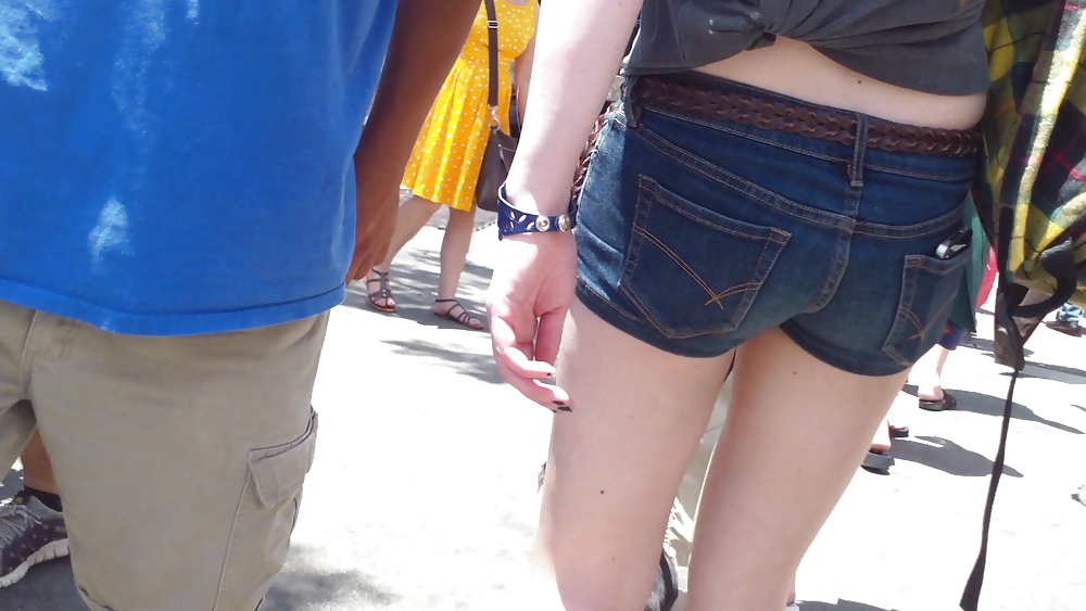 Teen girls butts & ass in public hidden cam  #36585965
