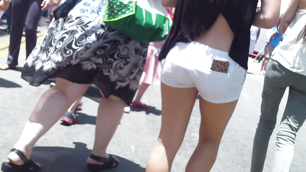 Teen girls butts & ass in public hidden cam  #36585981
