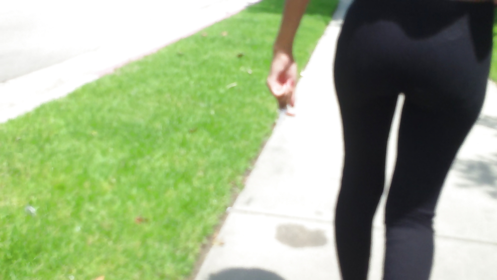 Teen girls butts & ass in public hidden cam  #36585996