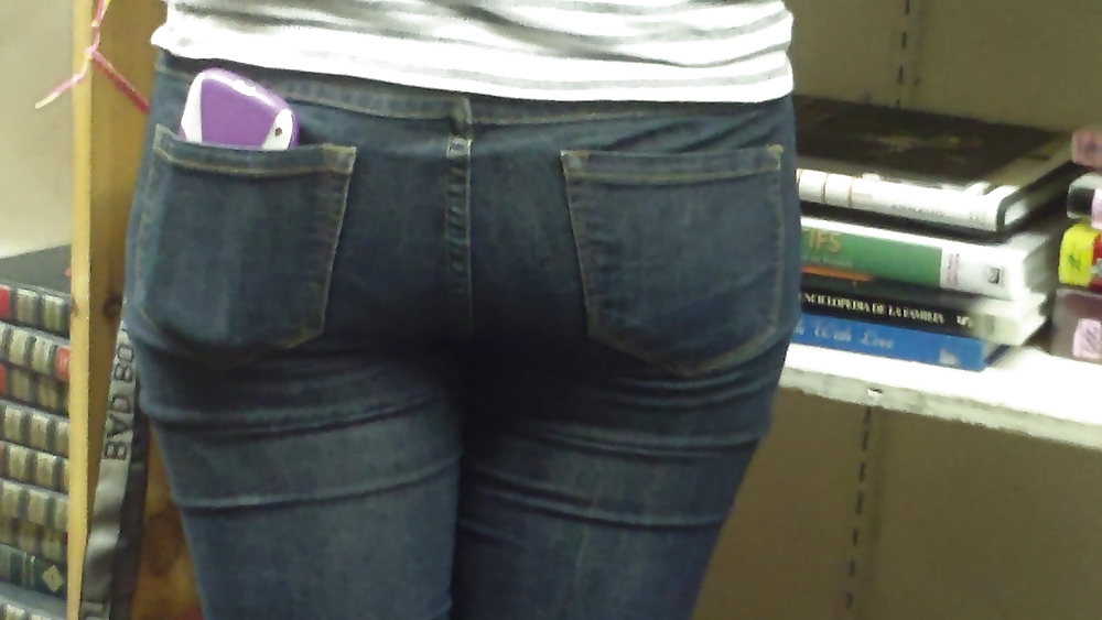 Teen girls butts & ass in public hidden cam  #36586118