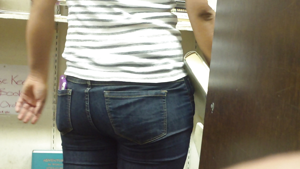 Teen girls butts & ass in public hidden cam  #36586125