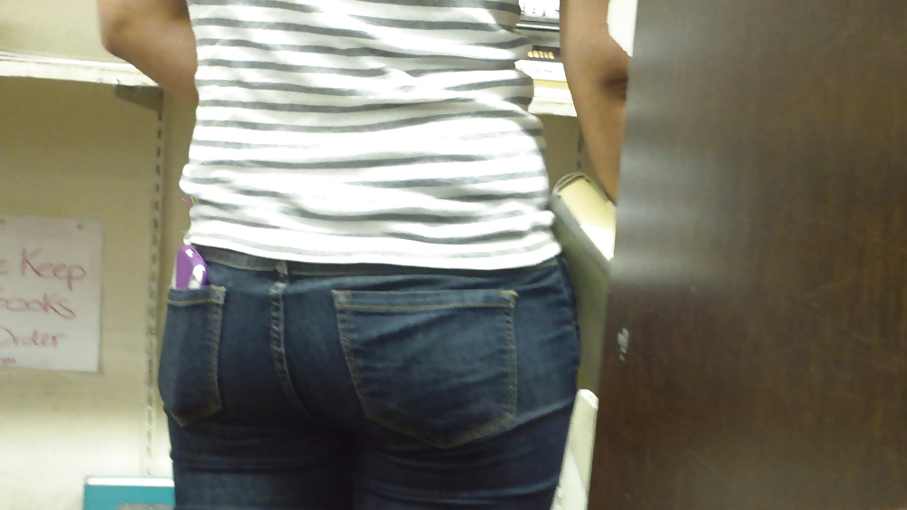 Teen girls butts & ass in public hidden cam  #36586128