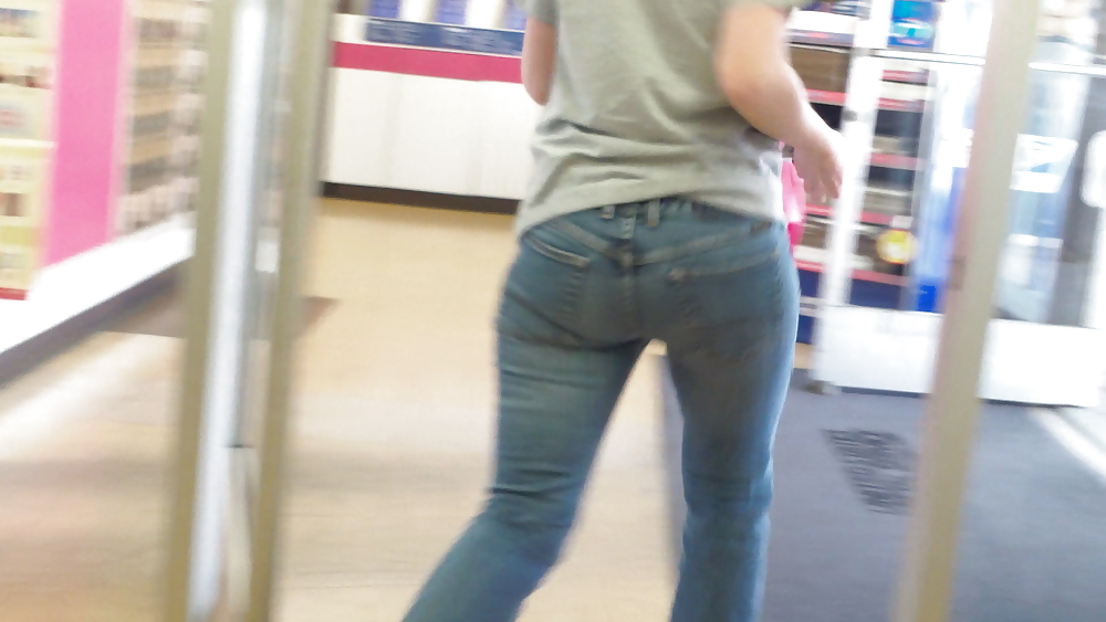 Teen girls butts & ass in public hidden cam  #36586174