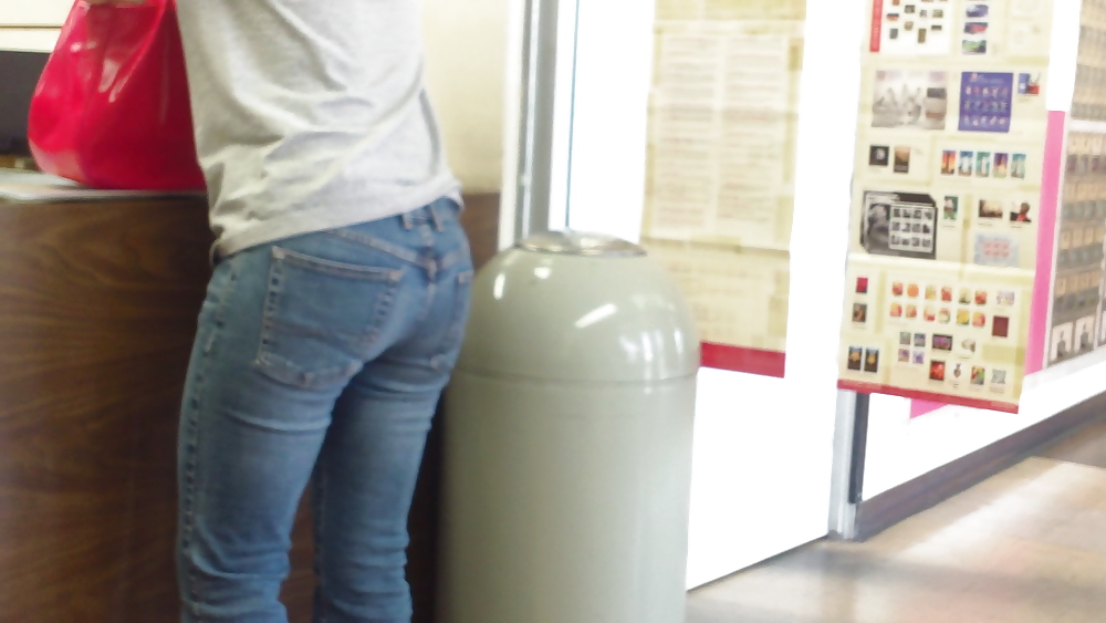 Teen girls butts & ass in public hidden cam  #36586178