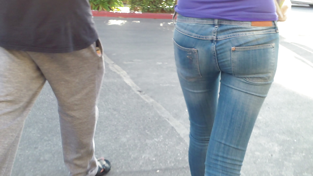 Teen girls butts & ass in public hidden cam  #36586191