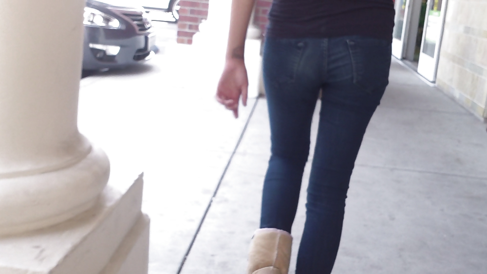 Teen girls butts & ass in public hidden cam  #36586228