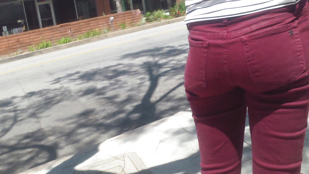 Teen girls butts & ass in public hidden cam  #36586234