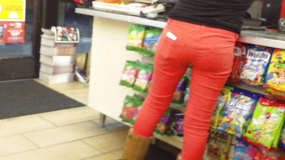 Teen girls butts & ass in public hidden cam  #36586286