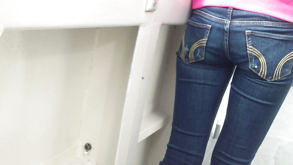 Teen girls butts & ass in public hidden cam  #36586323