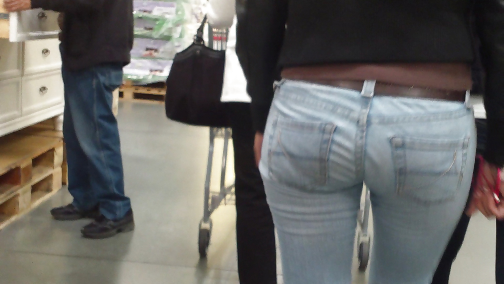 Teen girls butts & ass in public hidden cam  #36586380