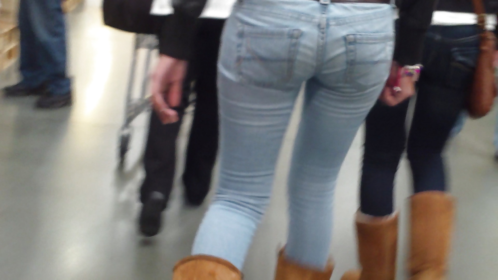 Teen girls butts & ass in public hidden cam  #36586383