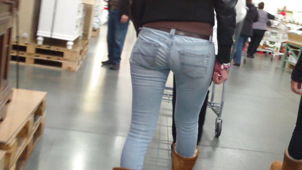 Teen girls butts & ass in public hidden cam  #36586388