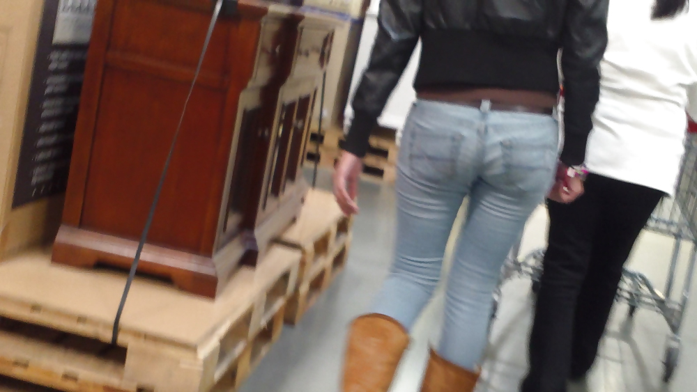 Teen girls butts & ass in public hidden cam  #36586393