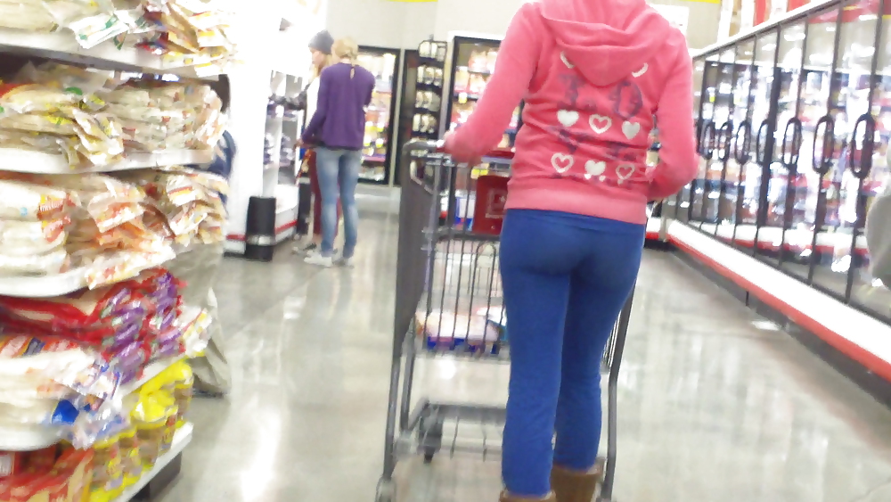 Teen girls butts & ass in public hidden cam  #36586414