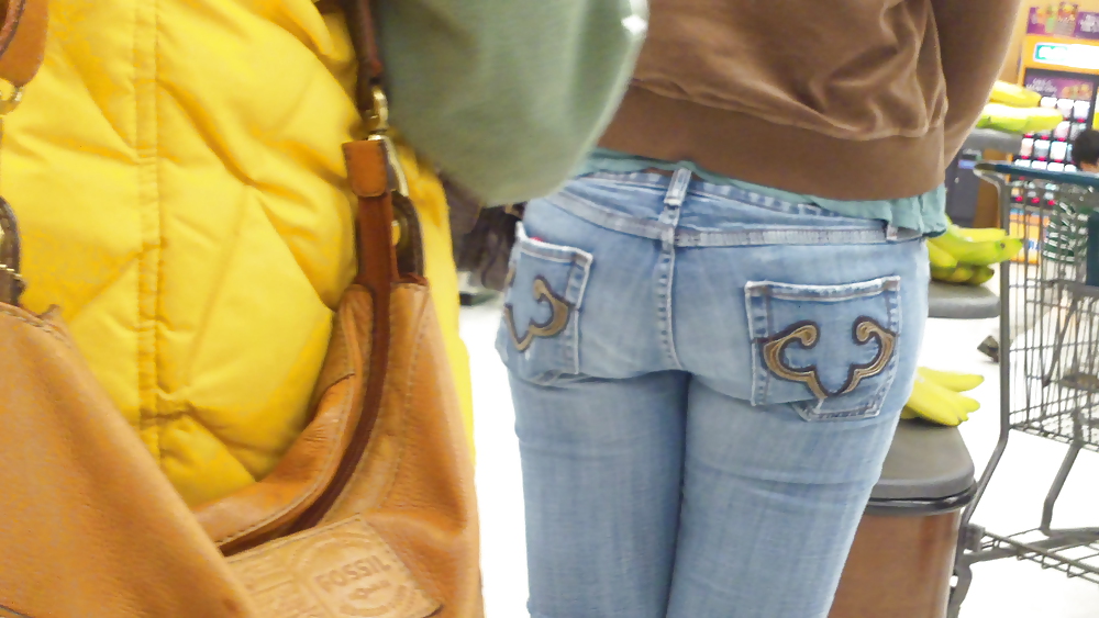 Teen girls butts & ass in public hidden cam  #36586425