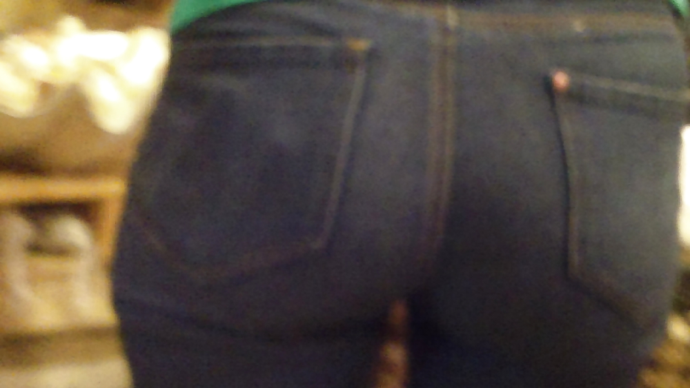 Teen girls butts & ass in public hidden cam  #36586477