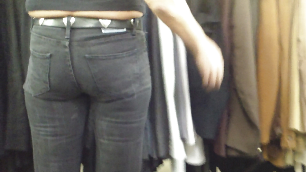 Teen girls butts & ass in public hidden cam  #36586556