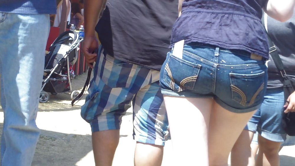 Teen girls butts & ass in public hidden cam  #36586595