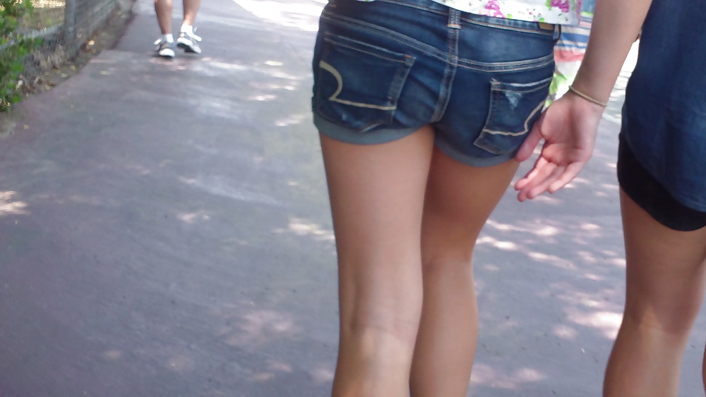 Teen girls butts & ass in public hidden cam  #36586794