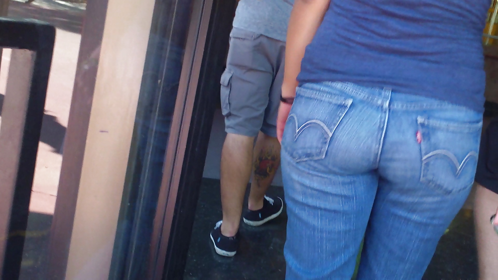 Teen girls butts & ass in public hidden cam  #36586823
