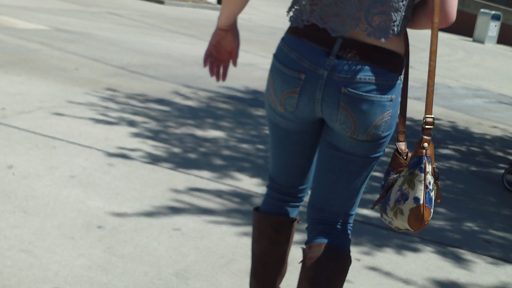 Teen girls butts & ass in public hidden cam  #36586837