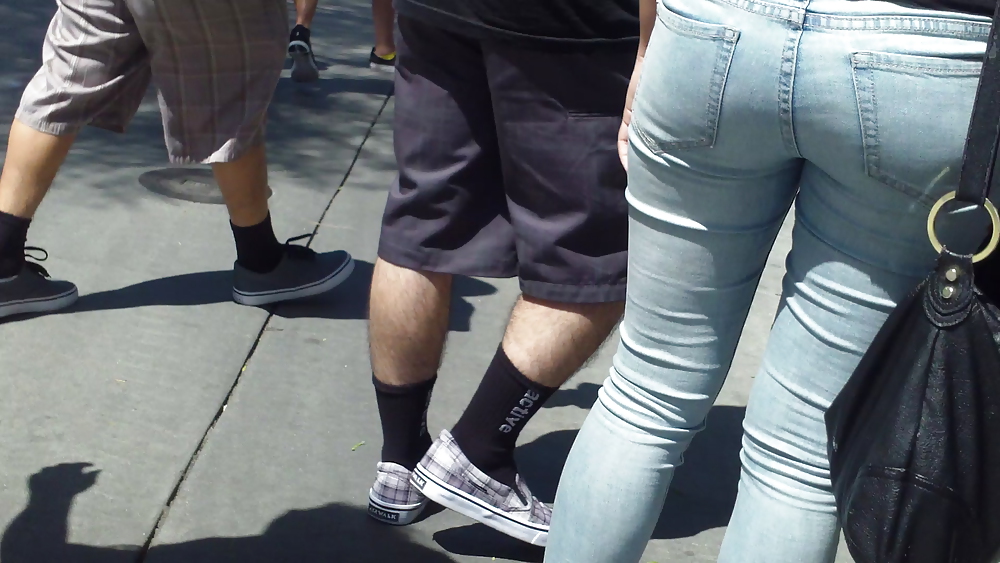 Teen girls butts & ass in public hidden cam  #36586844
