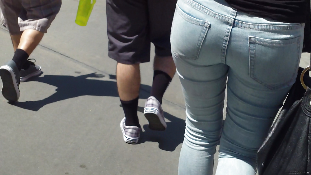 Teen girls butts & ass in public hidden cam  #36586848