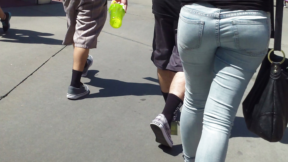 Teen girls butts & ass in public hidden cam  #36586855