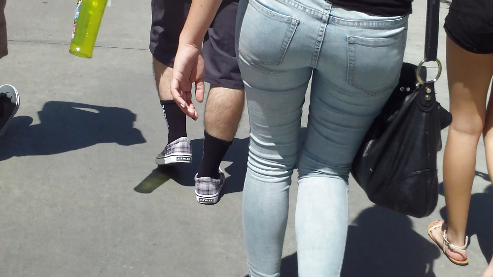 Teen girls butts & ass in public hidden cam  #36586859