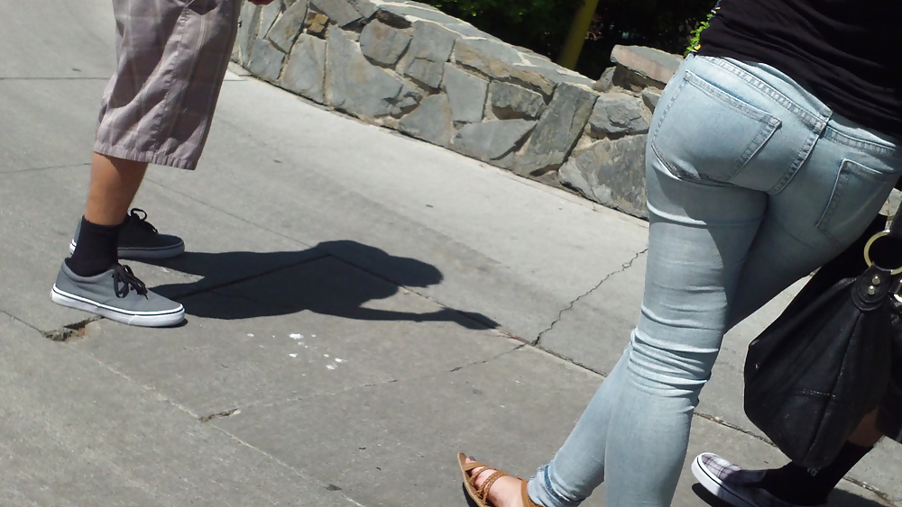Teen girls butts & ass in public hidden cam  #36586865
