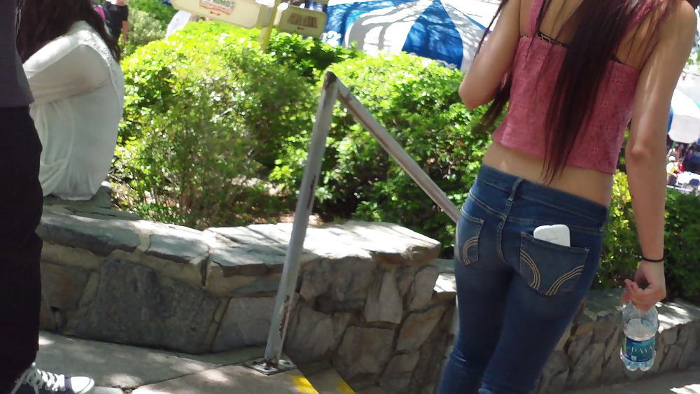 Teen girls butts & ass in public hidden cam  #36586871