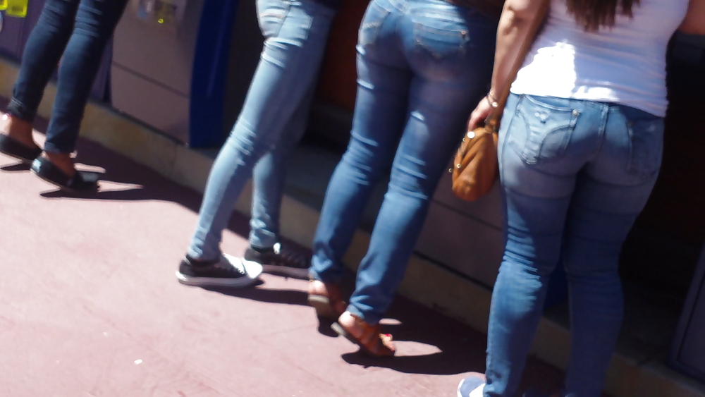 Teen girls butts & ass in public hidden cam  #36586918