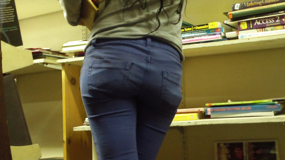 Teen girls butts & ass in public hidden cam  #36586961