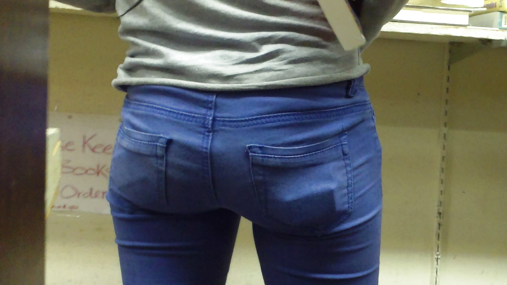 Teen girls butts & ass in public hidden cam  #36586971