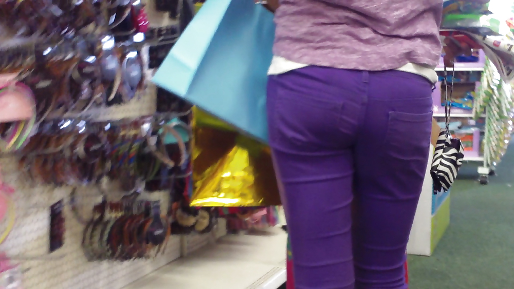 Teen girls butts & ass in public hidden cam  #36587006