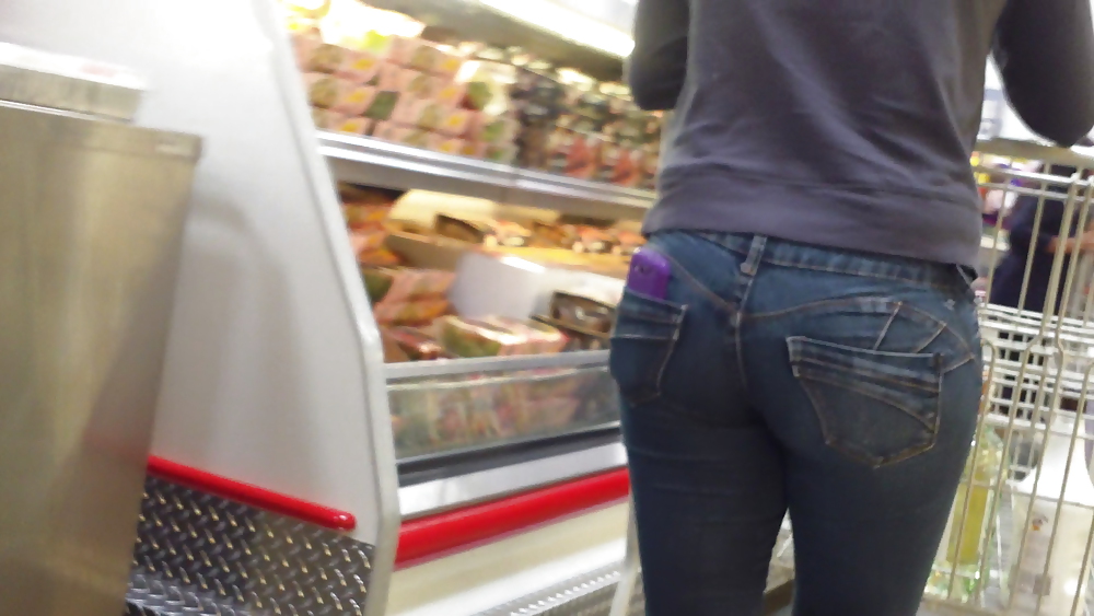 Teen girls butts & ass in public hidden cam  #36587147
