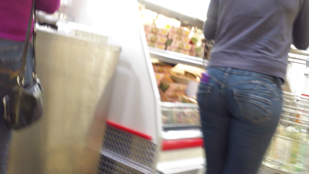 Teen girls butts & ass in public hidden cam  #36587152