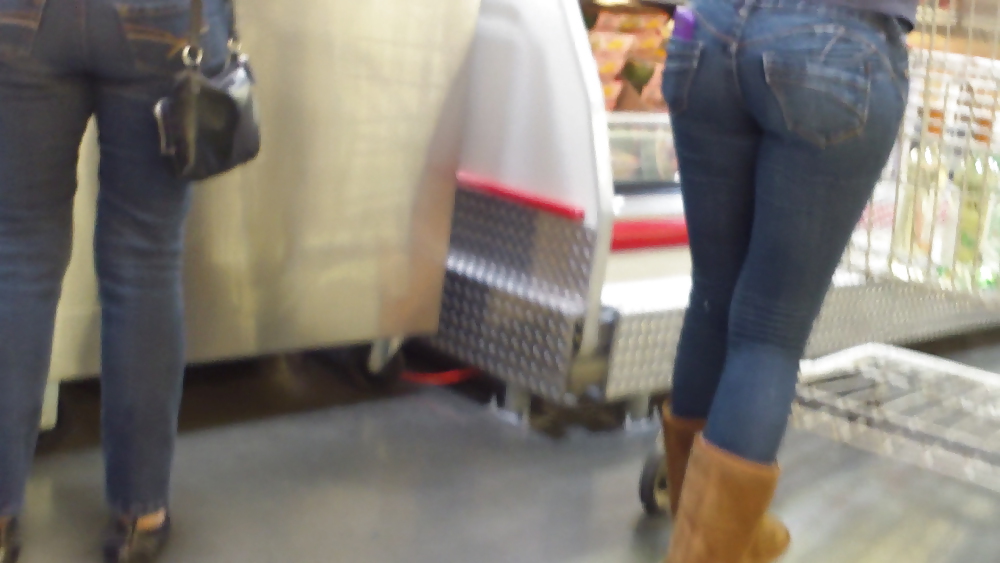 Teen girls butts & ass in public hidden cam  #36587155