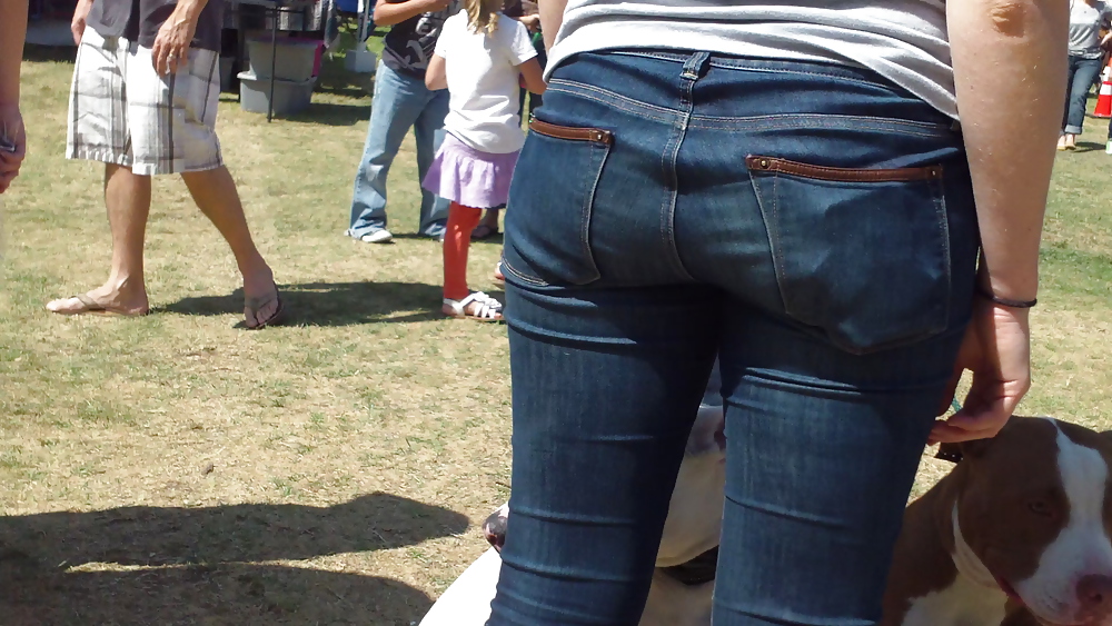 Teen girls butts & ass in public hidden cam  #36587161