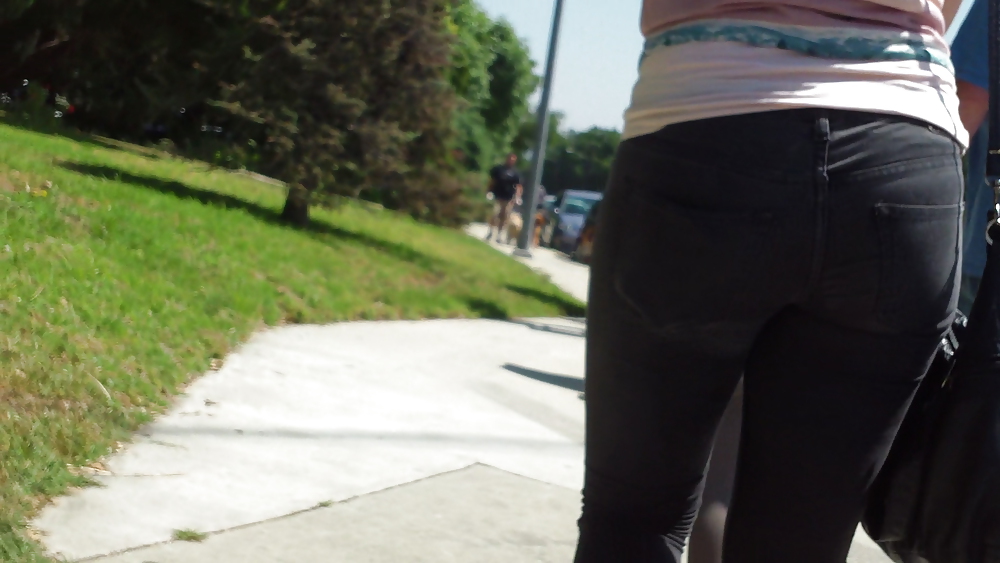 Teen girls butts & ass in public hidden cam  #36587177
