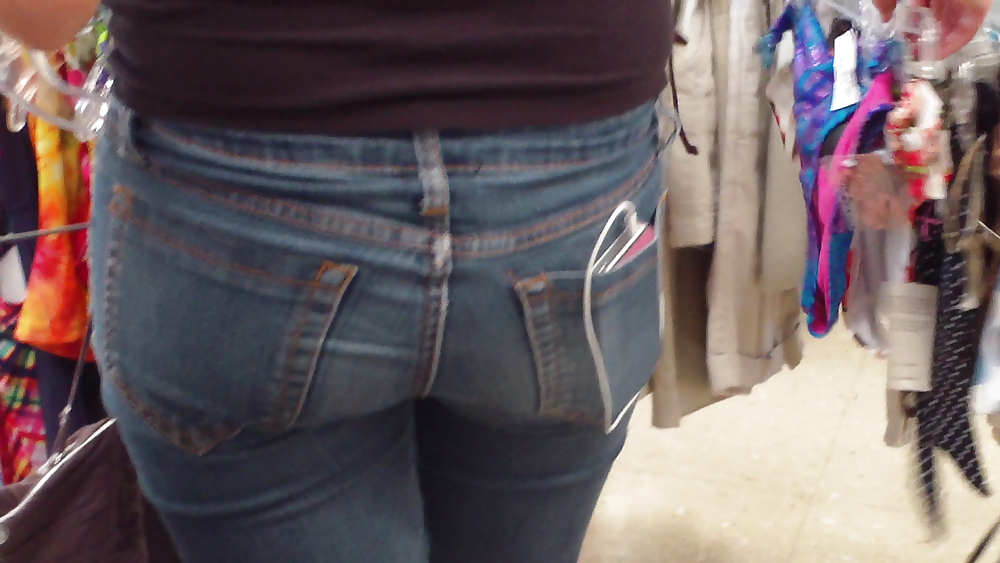 Teen girls butts & ass in public hidden cam  #36587232
