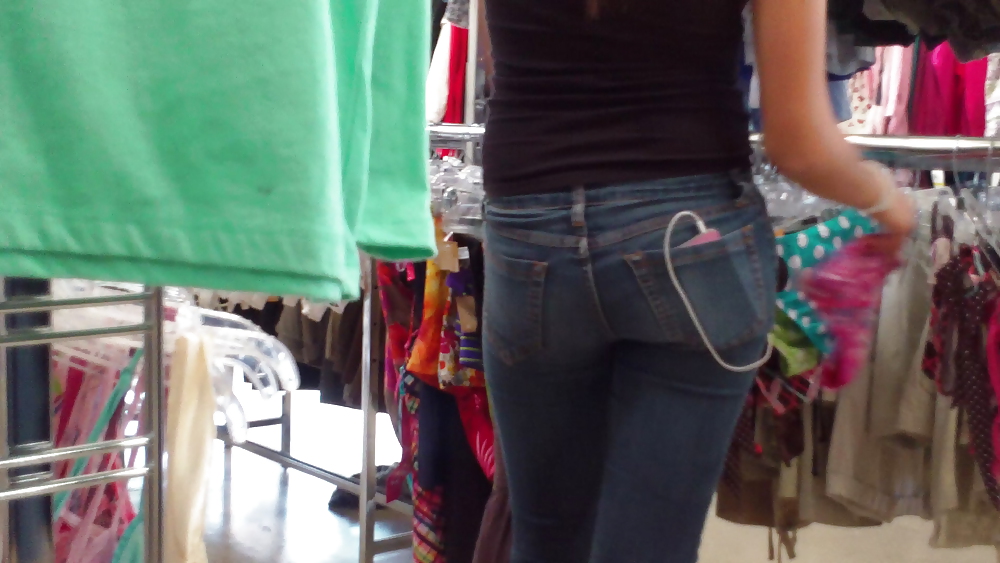 Teen girls butts & ass in public hidden cam  #36587245