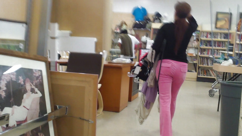 Teen girls butts & ass in public hidden cam  #36587284