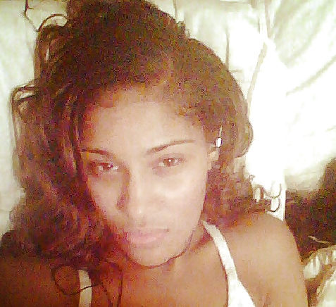 Ayudándome a correrme
 #23000216