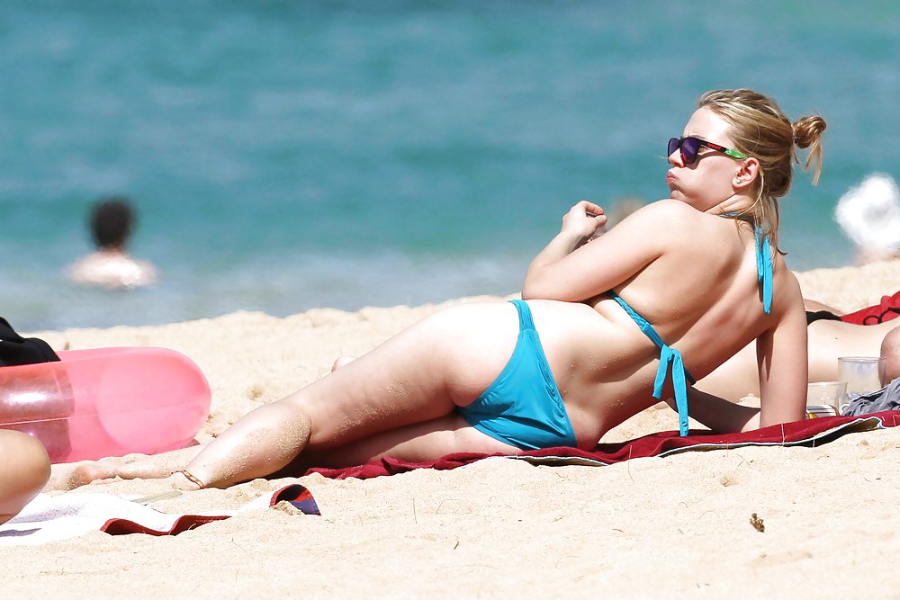 Scarlett Johansson Bikini Images 2012 #25446662