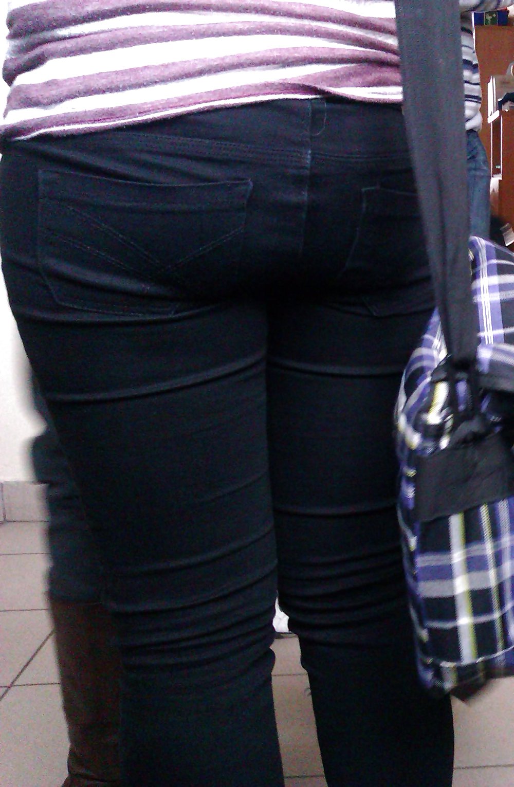 Candid teen ass in jeans #23904525