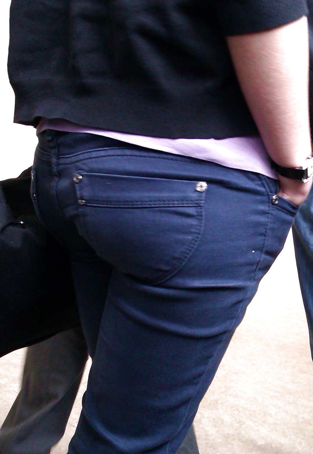 Candid teen ass in jeans #23904563